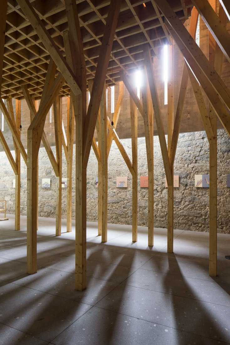Capilla Llena de Gracia por Cerejeira Fontes Architects. Fotografía por Nelson Garrido