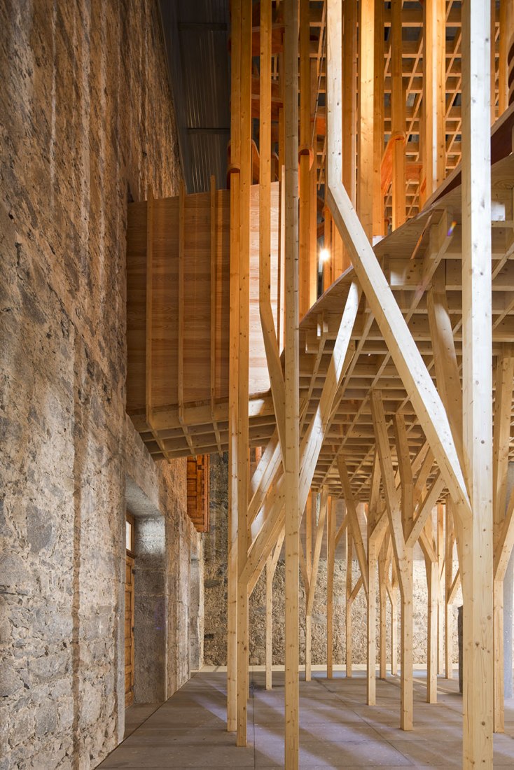 Capilla Llena de Gracia por Cerejeira Fontes Architects. Fotografía por Nelson Garrido
