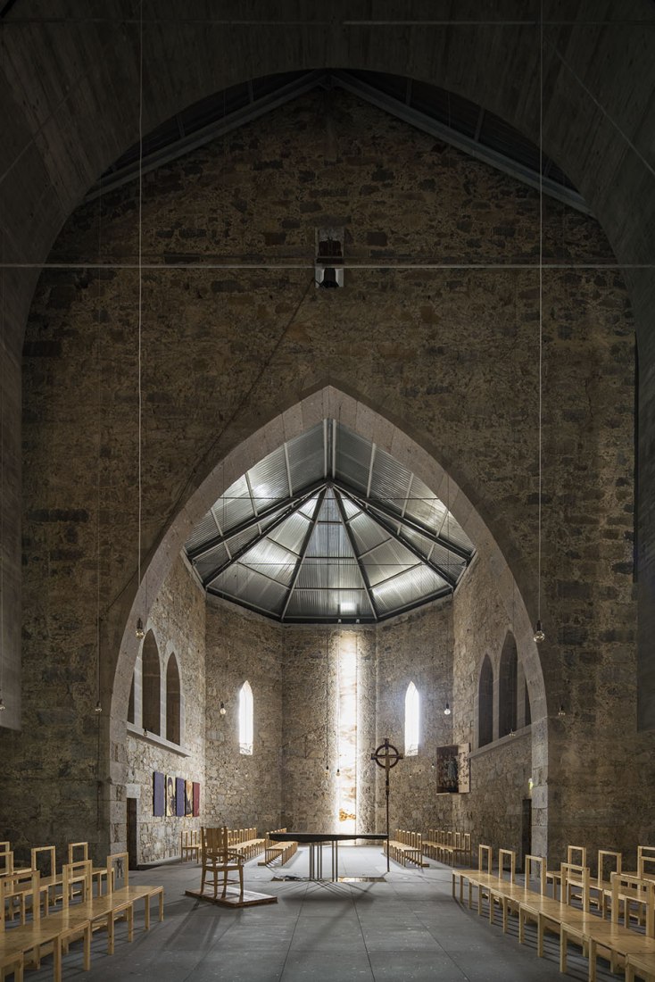 Capilla Llena de Gracia por Cerejeira Fontes Architects. Fotografía por Nelson Garrido