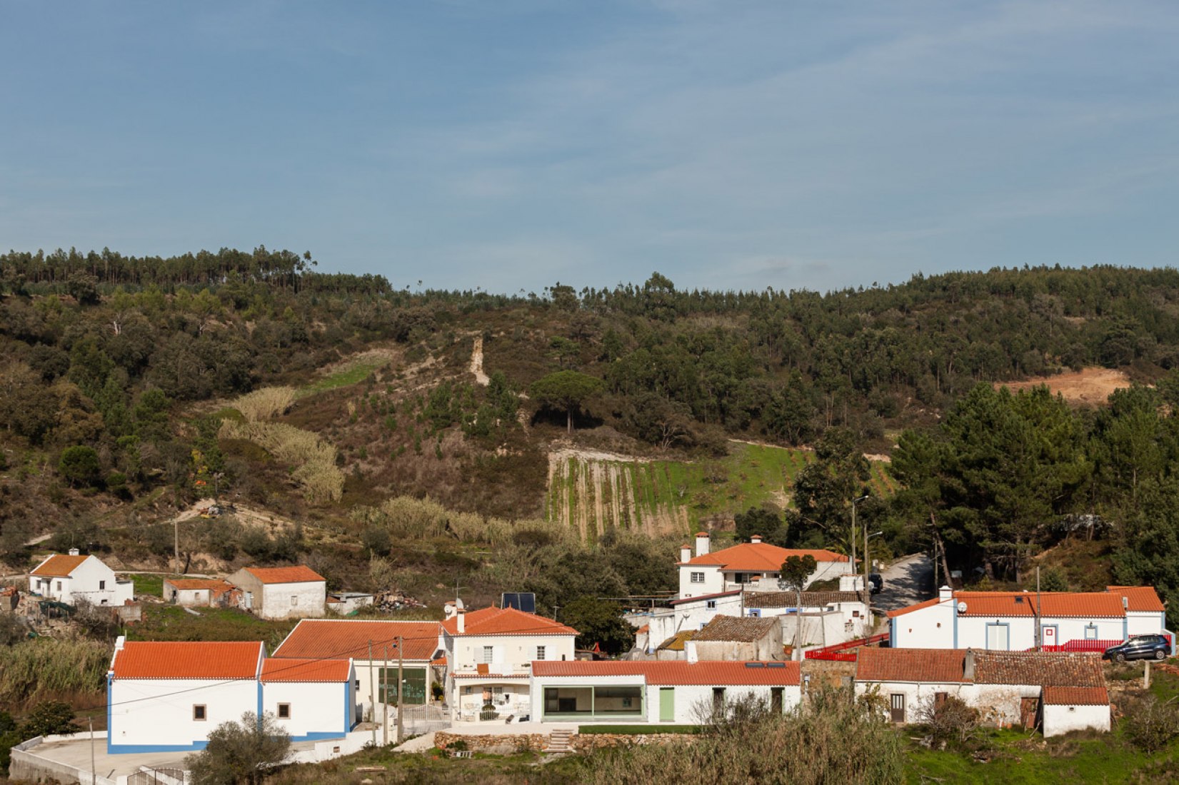 Vista de la Casa Chanca diseñada por Manuel Cachão Tojal. Fotografía © Francisco Nogueira.