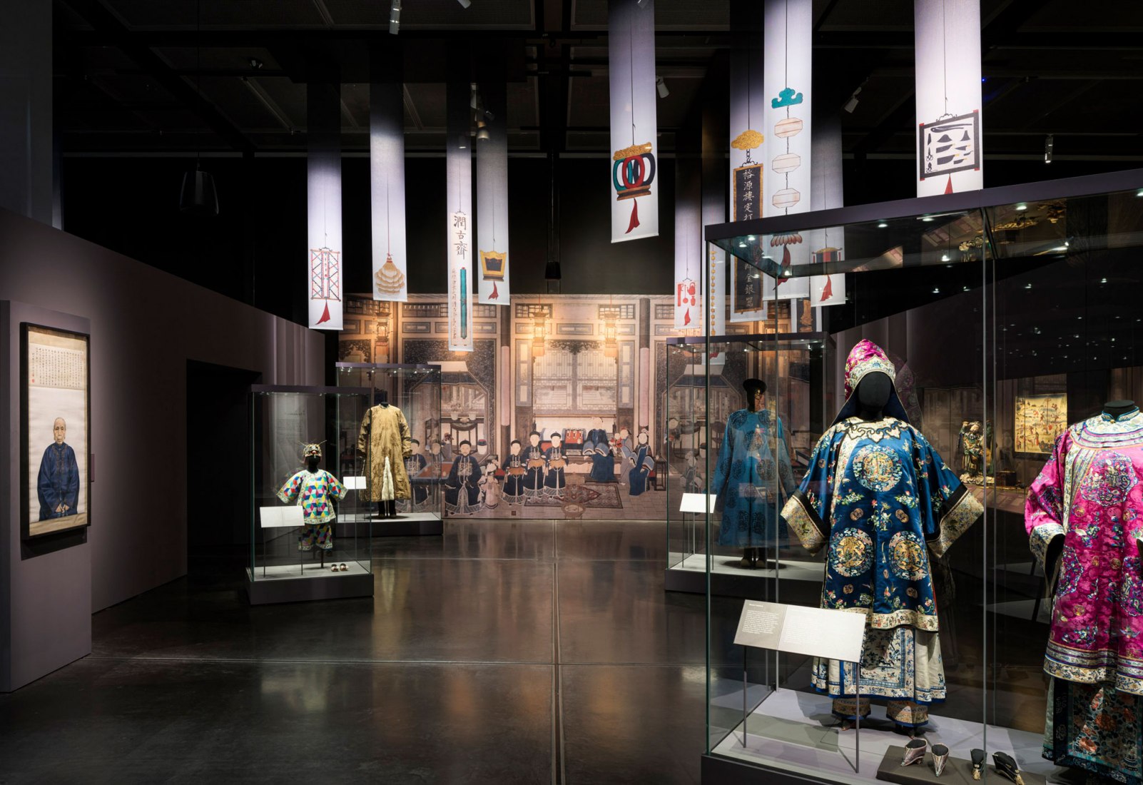 Disfraces y pancartas, Vida cotidiana. «El siglo oculto de China» en el Museo Británico. Todas las imágenes por Gareth Gardner.