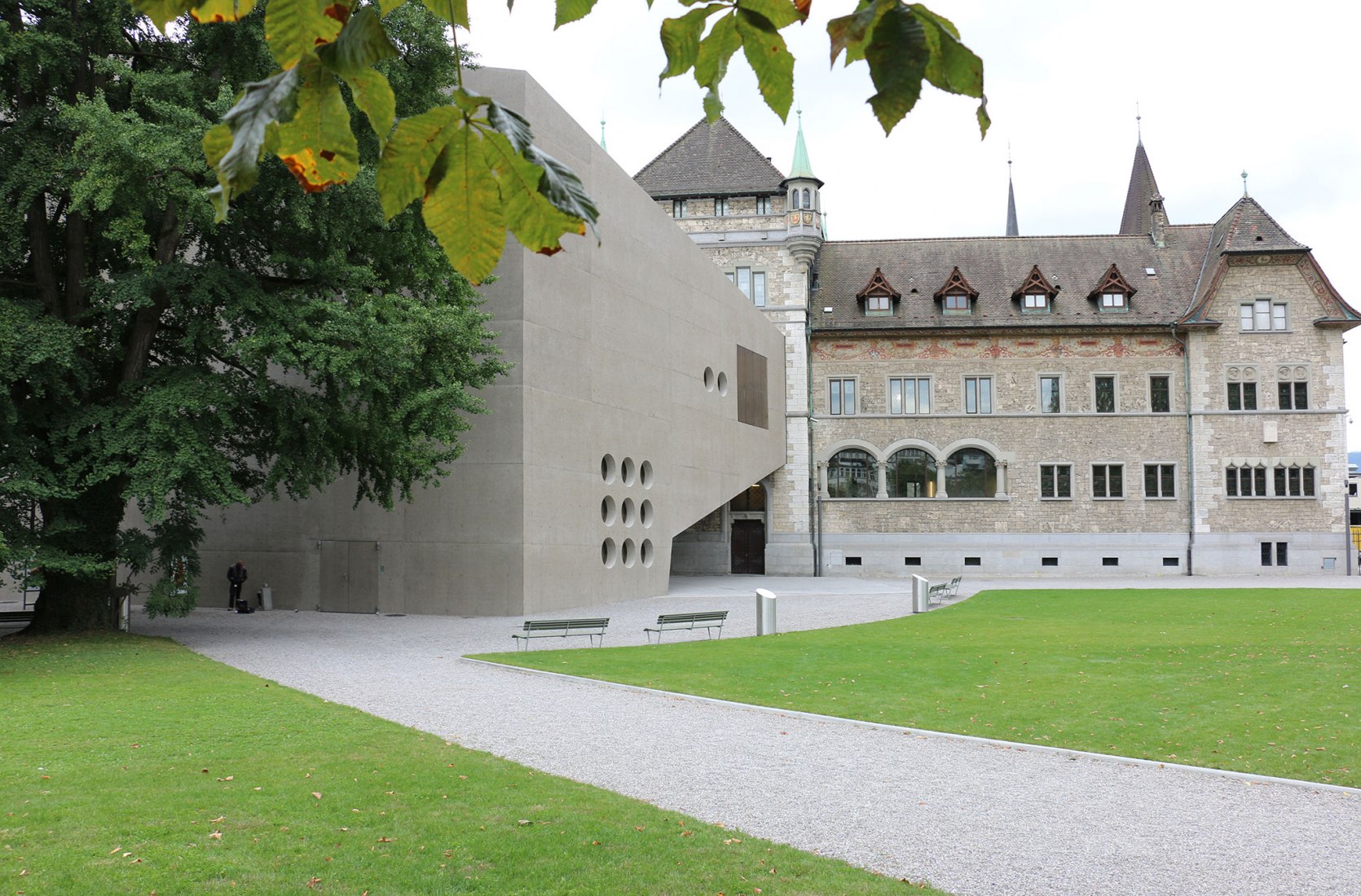 Vista exterior. Museo Nacional Suizo de Christ & Gantenbein. Fotografía © José Juan Barba