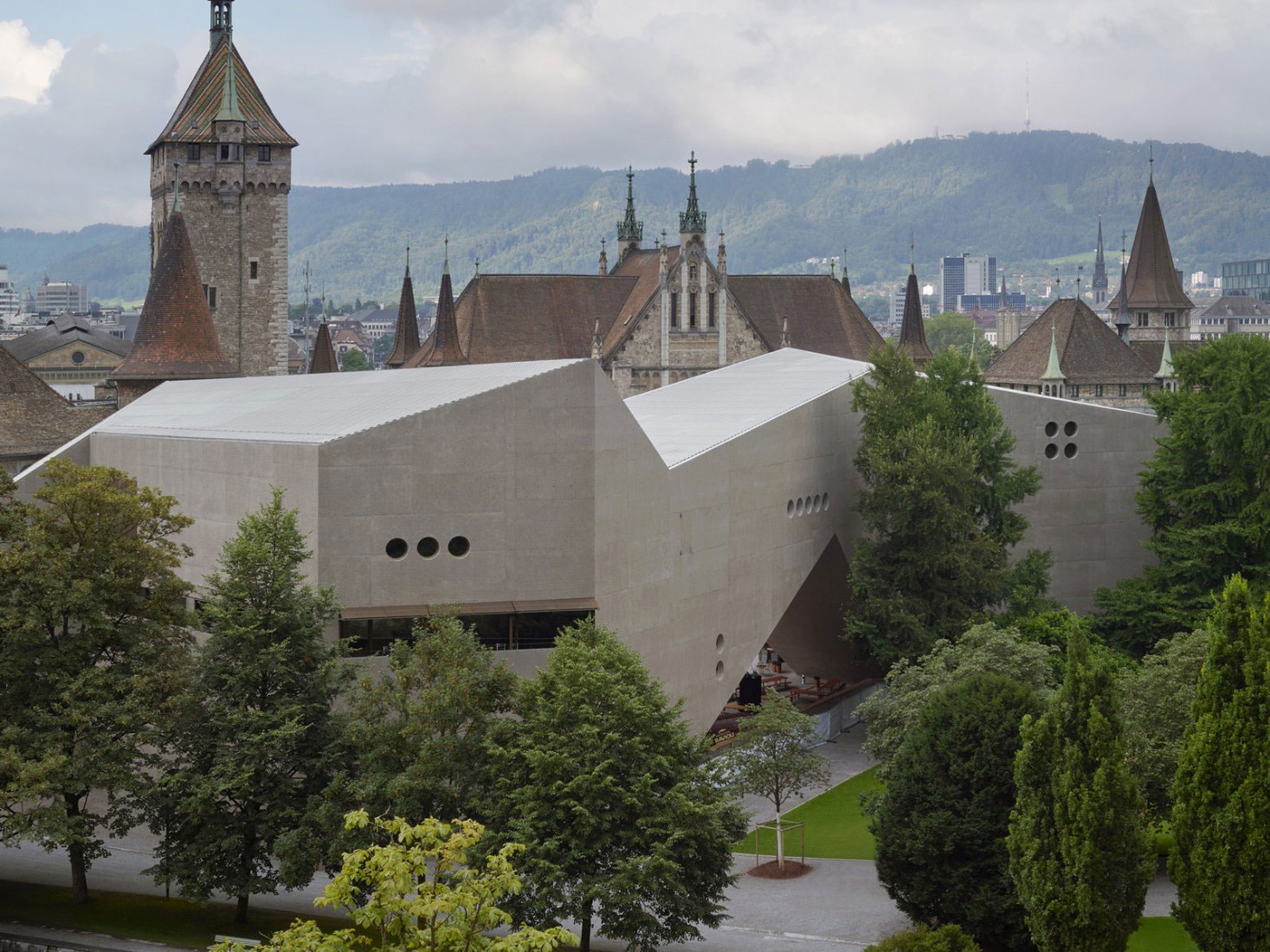 Vista aérea exterior. Museo Nacional Suizo de Christ & Gantenbein. Fotografía © Walter Mair