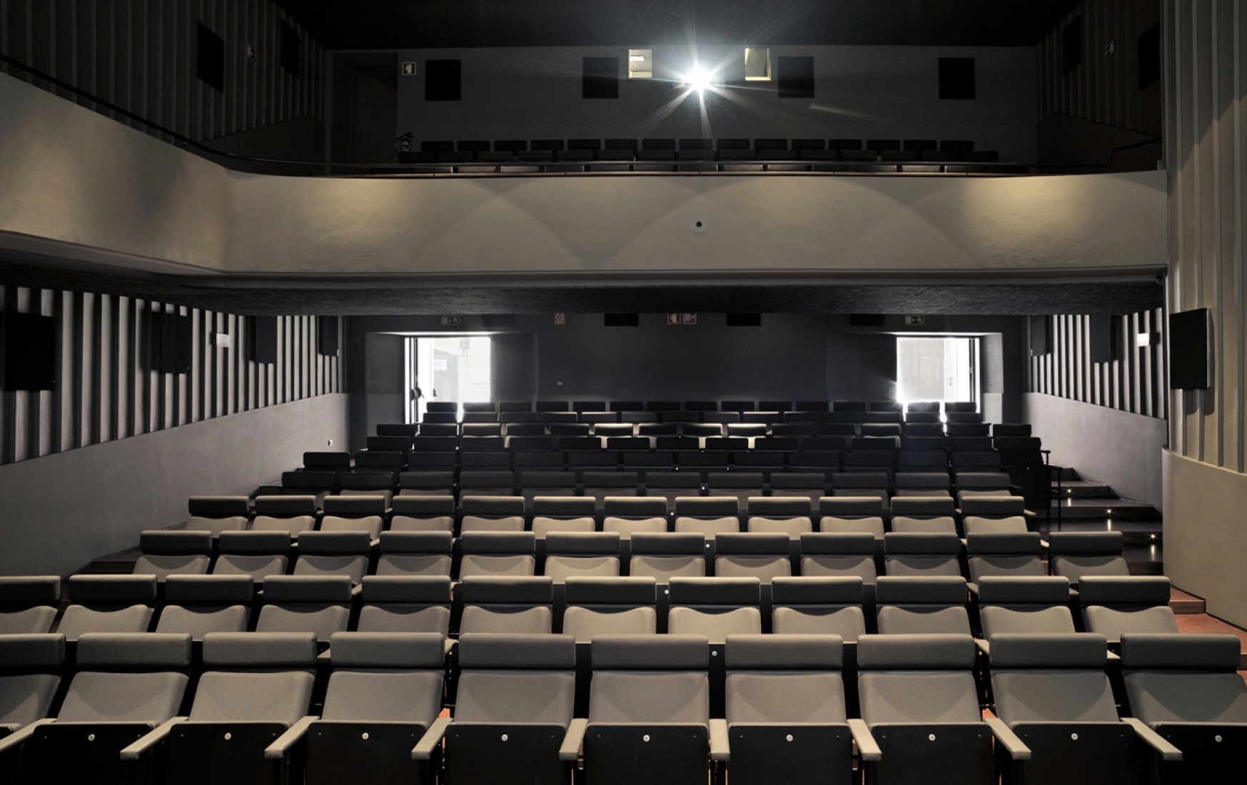 Screening room. Cinema Ideal by José Neves. Photography © Laura Castro Caldas & Paulo Cintra.