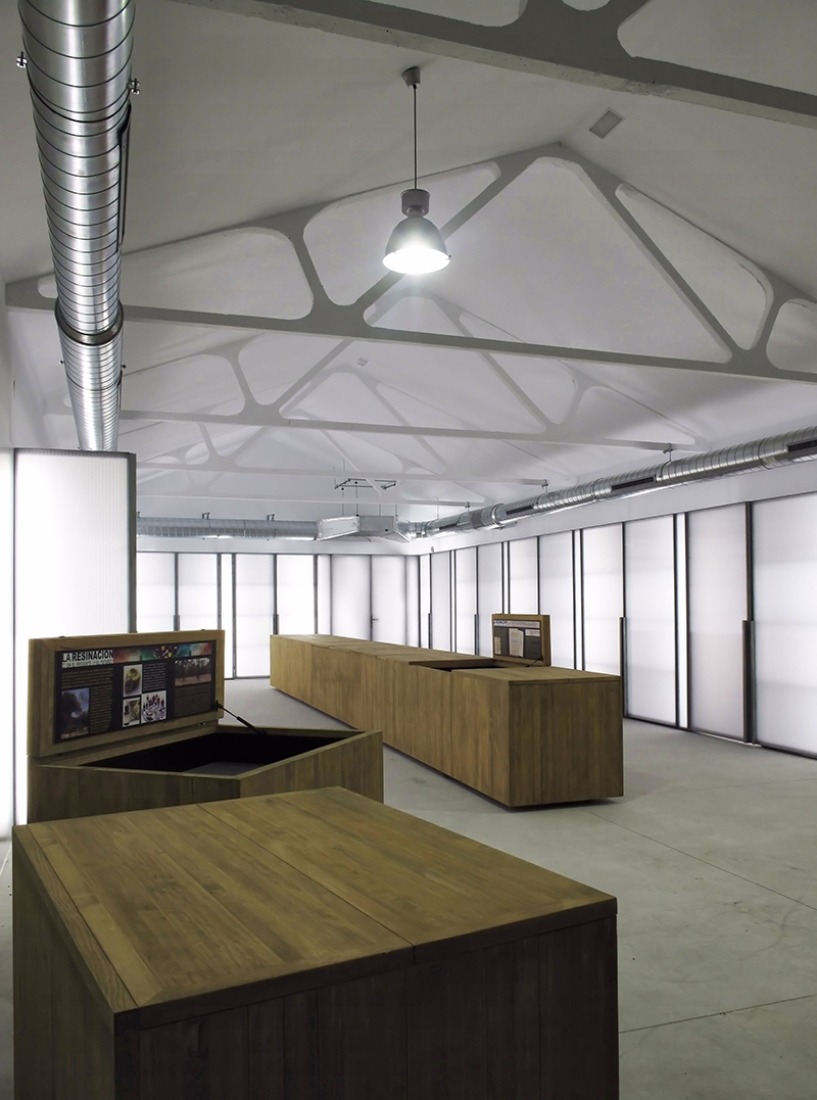  Visión diagonal del interior. Centro de Interpretación de la Resina por Óscar Miguel Ares. Fotografía © Óscar Miguel Ares.