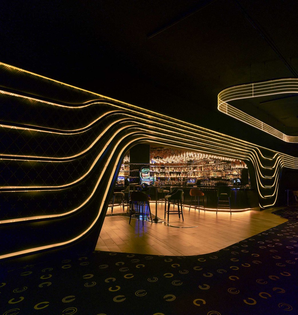5* Hotel, Restaurants and Leisure Center in Badajoz by Clavel Arquitectos. Photograph by David Frutos