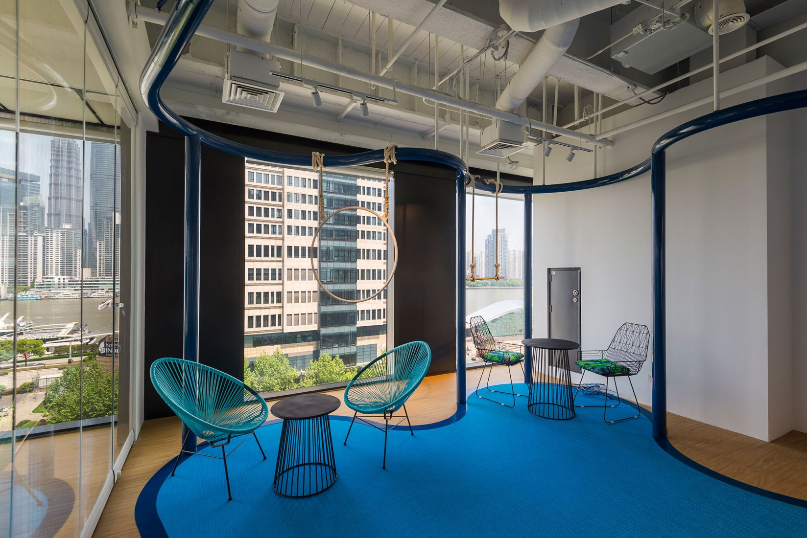 Oficinas de Club Med Office en Shanghai por 100architects. Fotografía © Amey Kandalgaonkar Photography