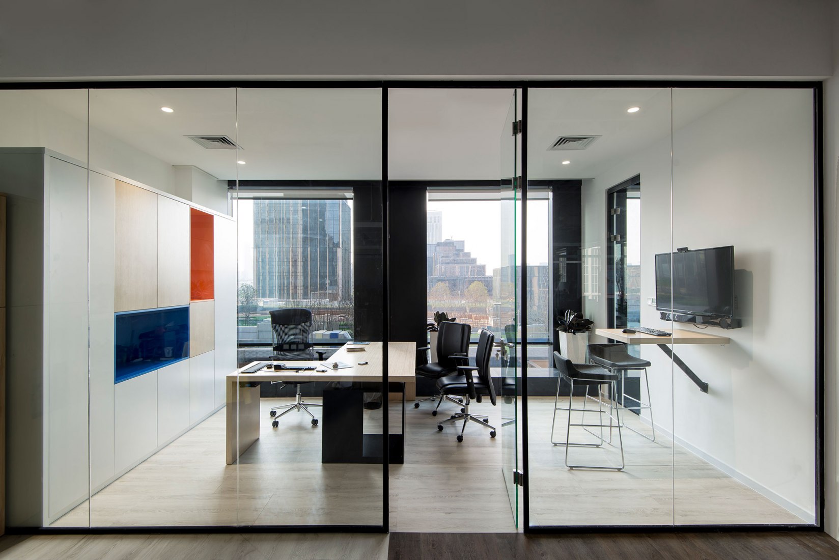 Oficinas de Club Med Office en Shanghai por 100architects. Fotografía © Amey Kandalgaonkar Photography