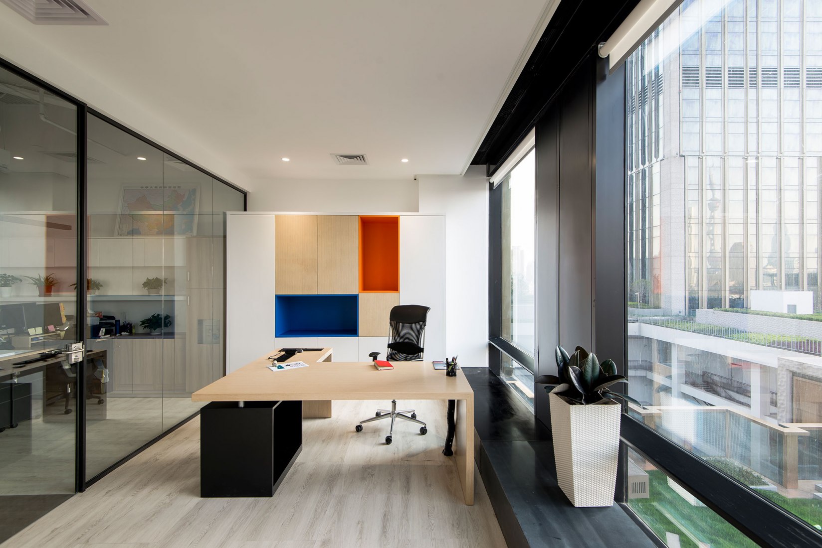 Oficinas de Club Med Office en Shanghai por 100architects. Fotografía © Amey Kandalgaonkar Photography