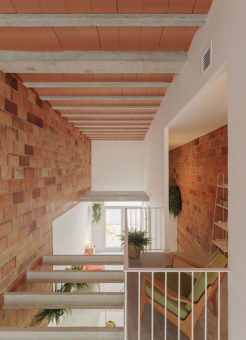 1819 HV House in Calella by Office: Architecture - 6th Maresme Architecture Exhibition. Photography by Luis Díaz Díaz.
