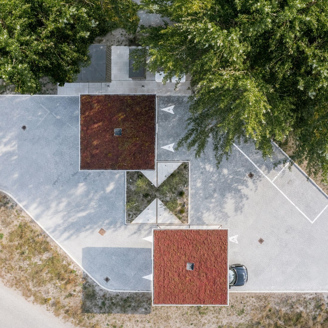 Ultra-Fast Charging Stations for Electric Cars by Cobe. Photograph by Rasmus Hjortshøj - COAST