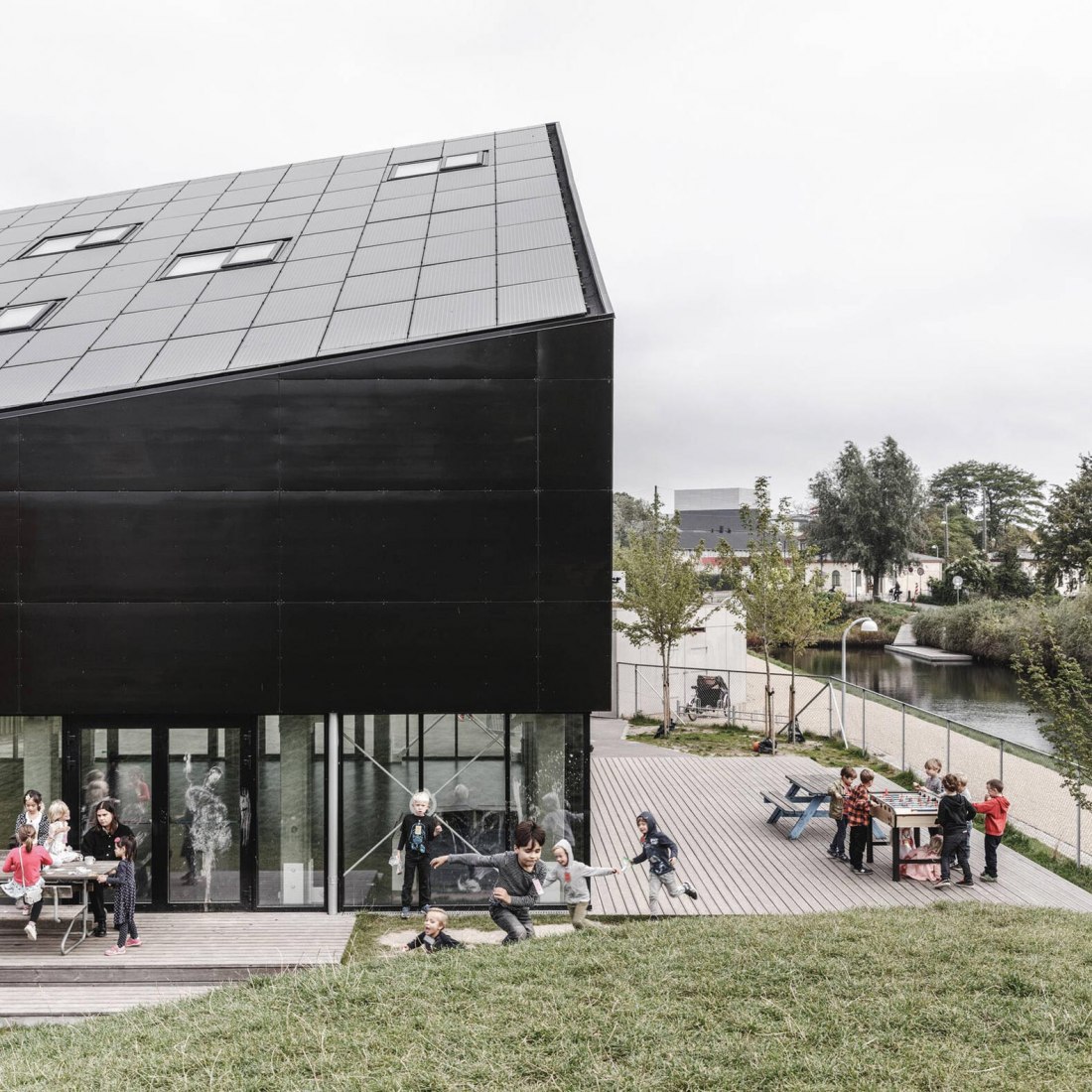 Ciudad de los niños de Christianshavn por COBE y NORD Architects Copenhagen. Fotografía por Rasmus Hjortshøj - COAST