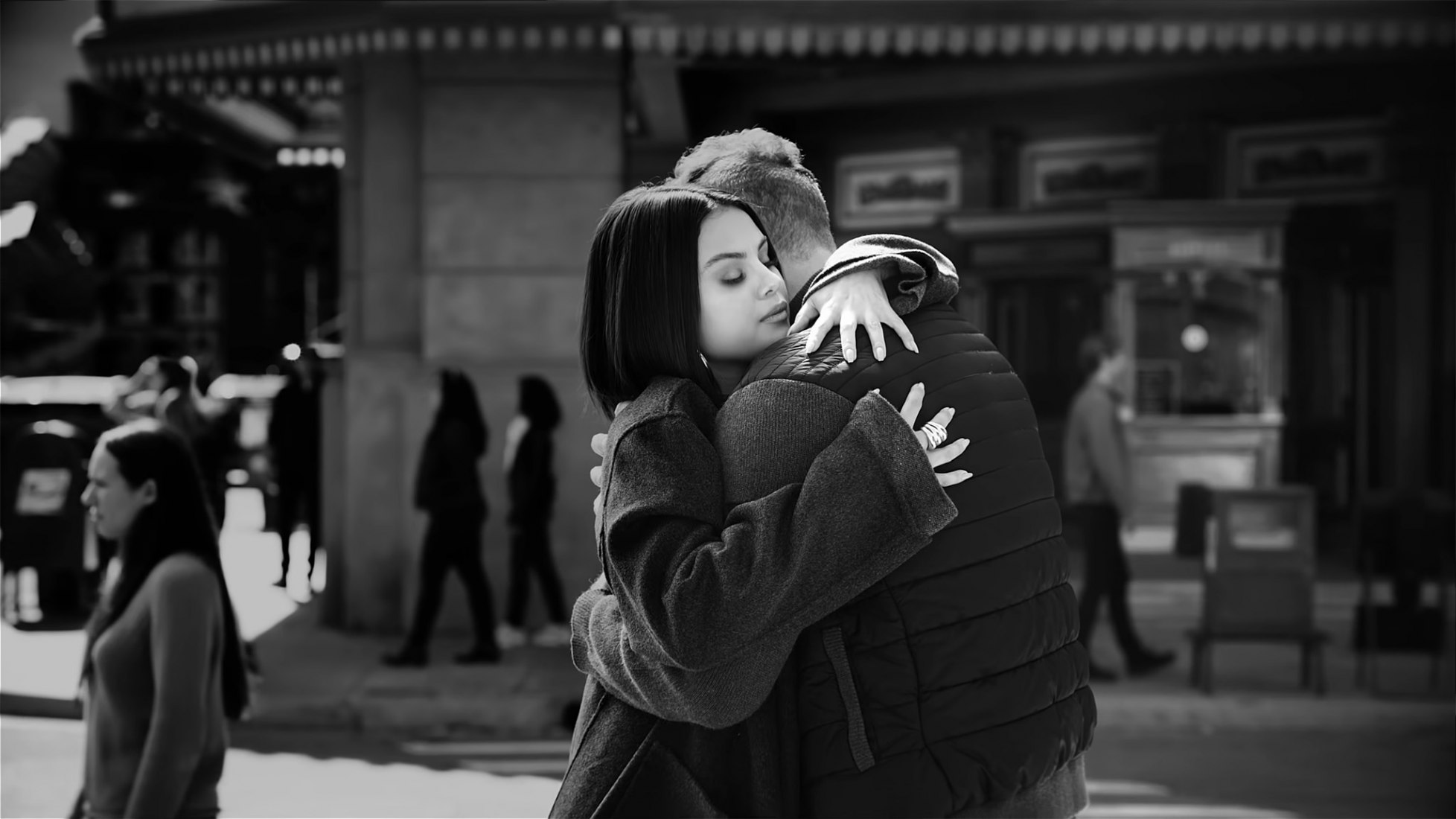 Let Somebody Go por Coldplay X Selena Gomez