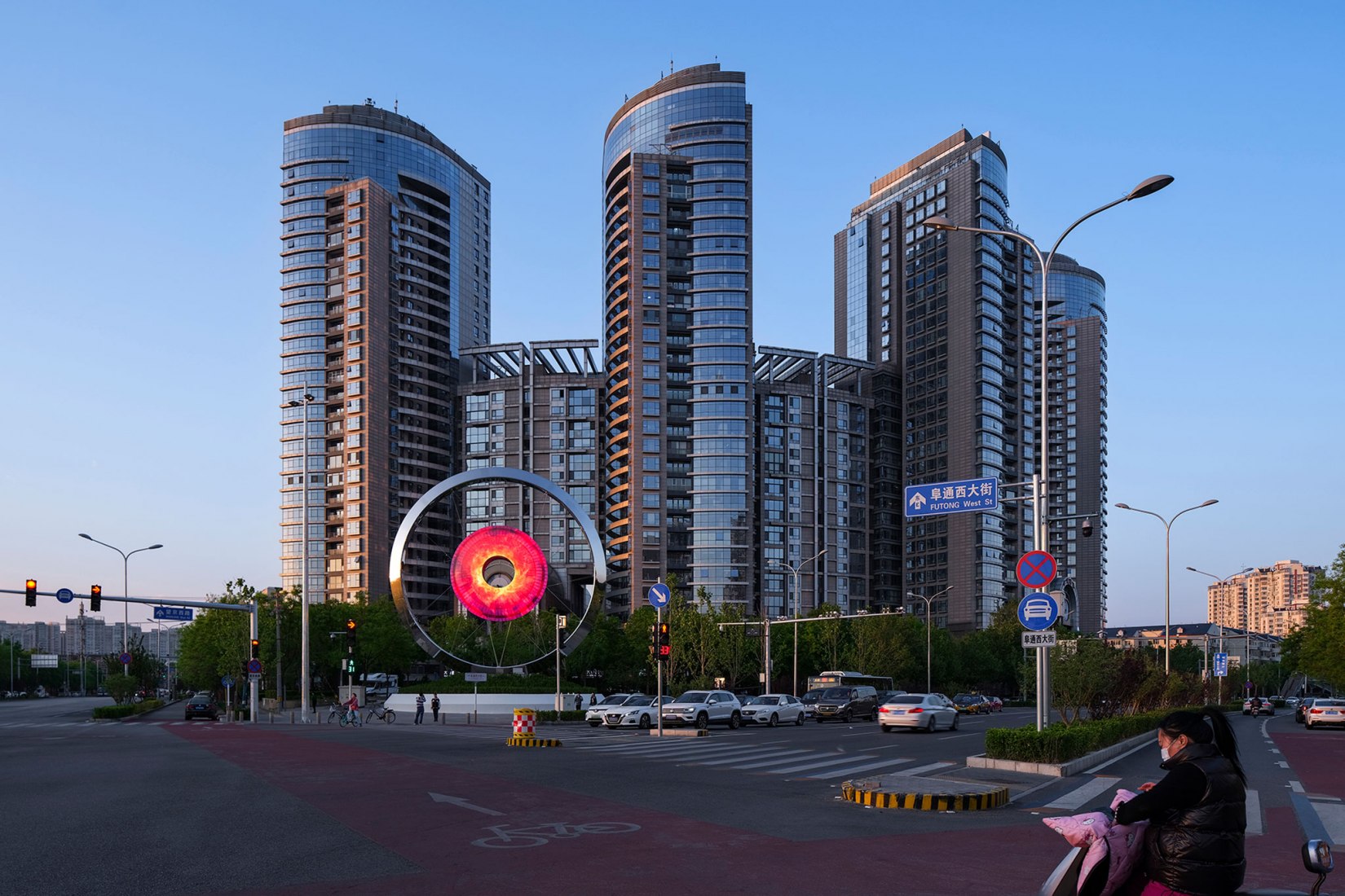 Colorful Wangjing por Hu Quanchun. Fotografia por Jin Weiqi.