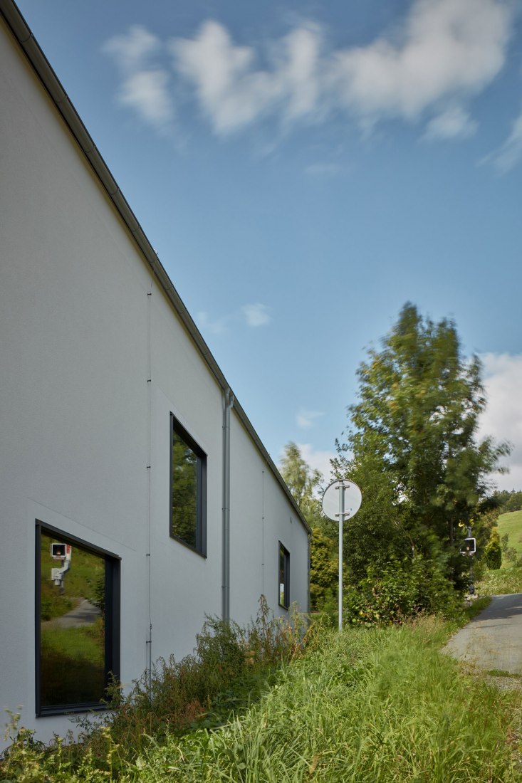 Nový Hrozenkov Primary School Sports Hall by Consequence forma architects. Photograph by BoysPlayNice.