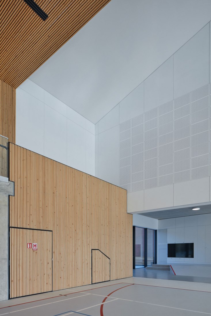 Nový Hrozenkov Primary School Sports Hall by Consequence forma architects. Photograph by BoysPlayNice.
