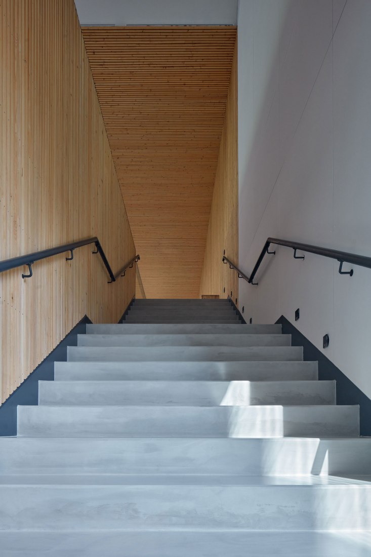 Nový Hrozenkov Primary School Sports Hall by Consequence forma architects. Photograph by BoysPlayNice.