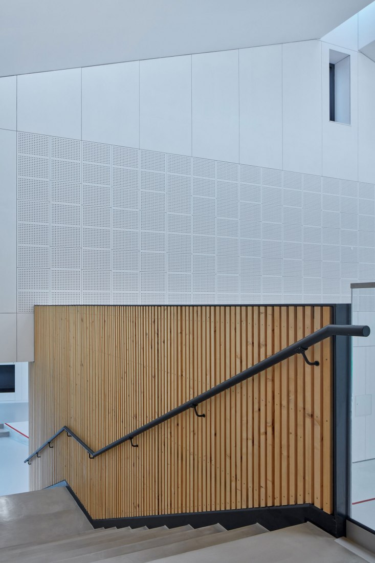 Nový Hrozenkov Primary School Sports Hall by Consequence forma architects. Photograph by BoysPlayNice.
