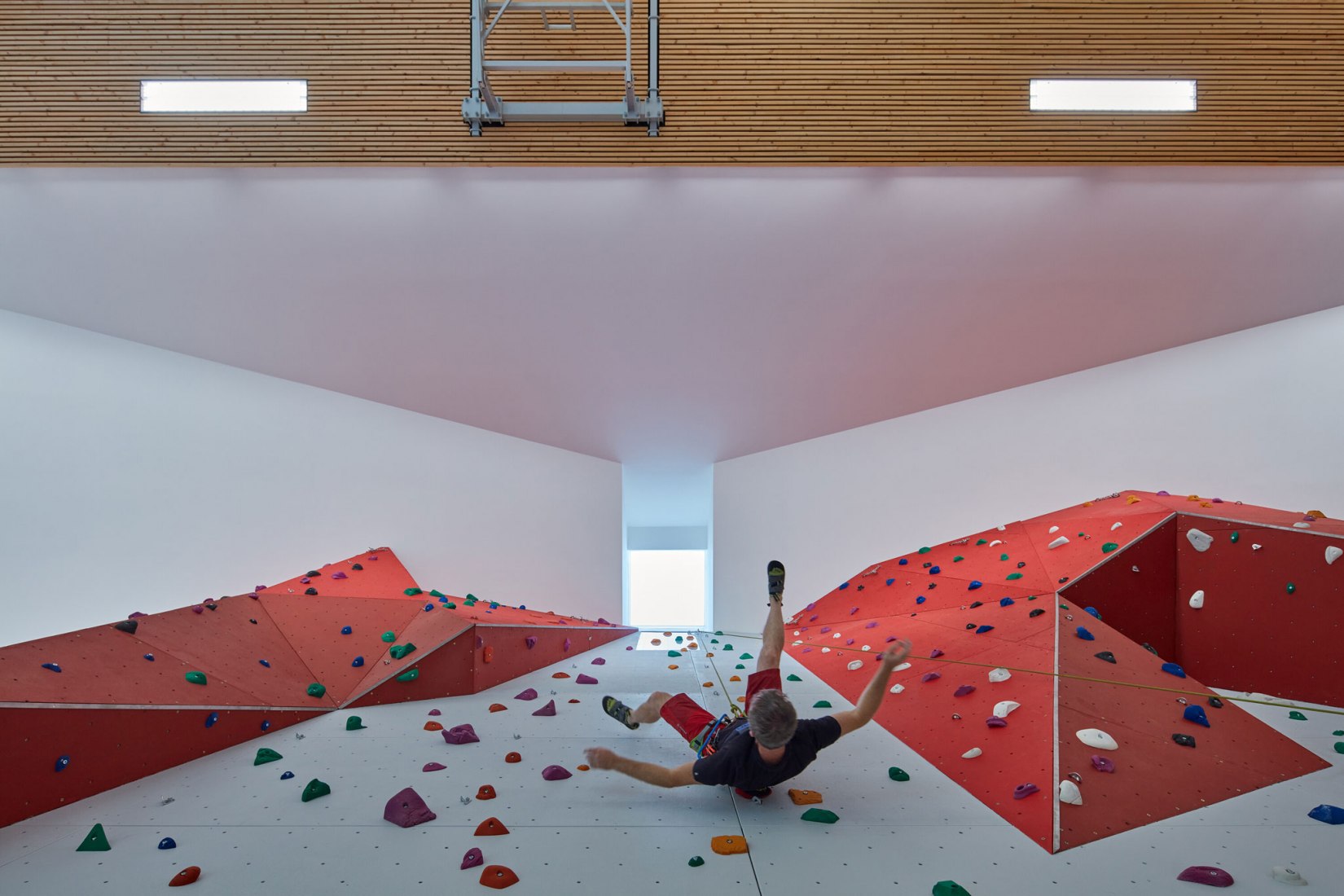 Nový Hrozenkov Primary School Sports Hall by Consequence forma architects. Photograph by BoysPlayNice.