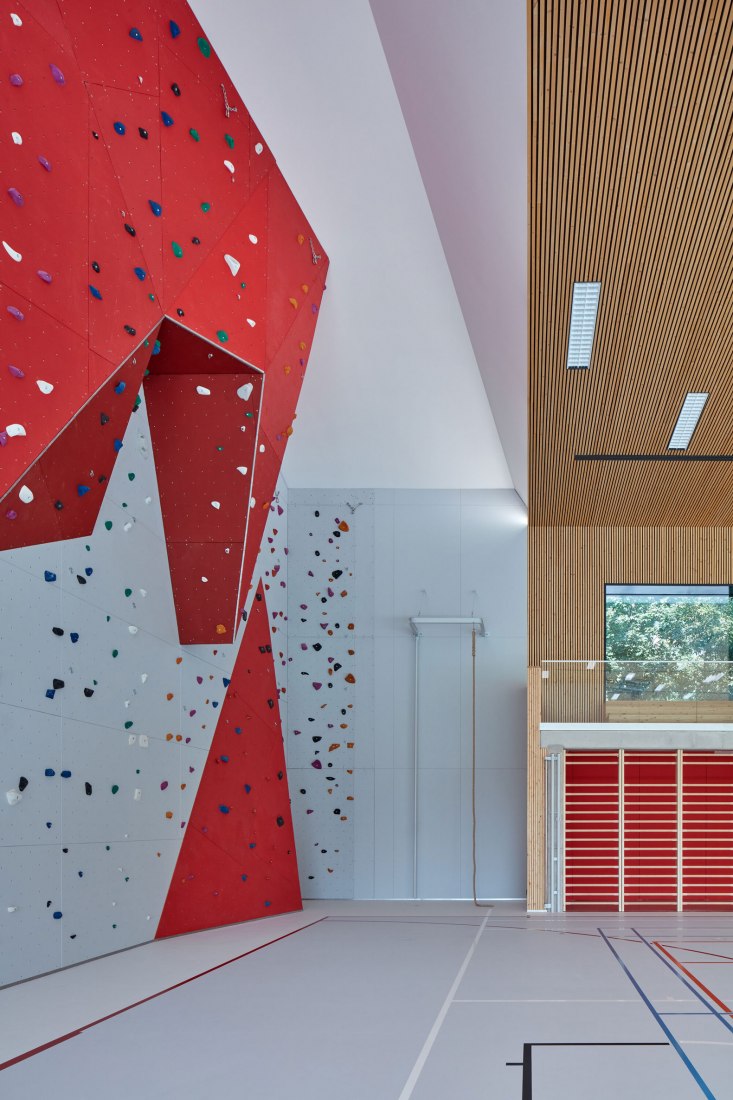 Nový Hrozenkov Primary School Sports Hall by Consequence forma architects. Photograph by BoysPlayNice.