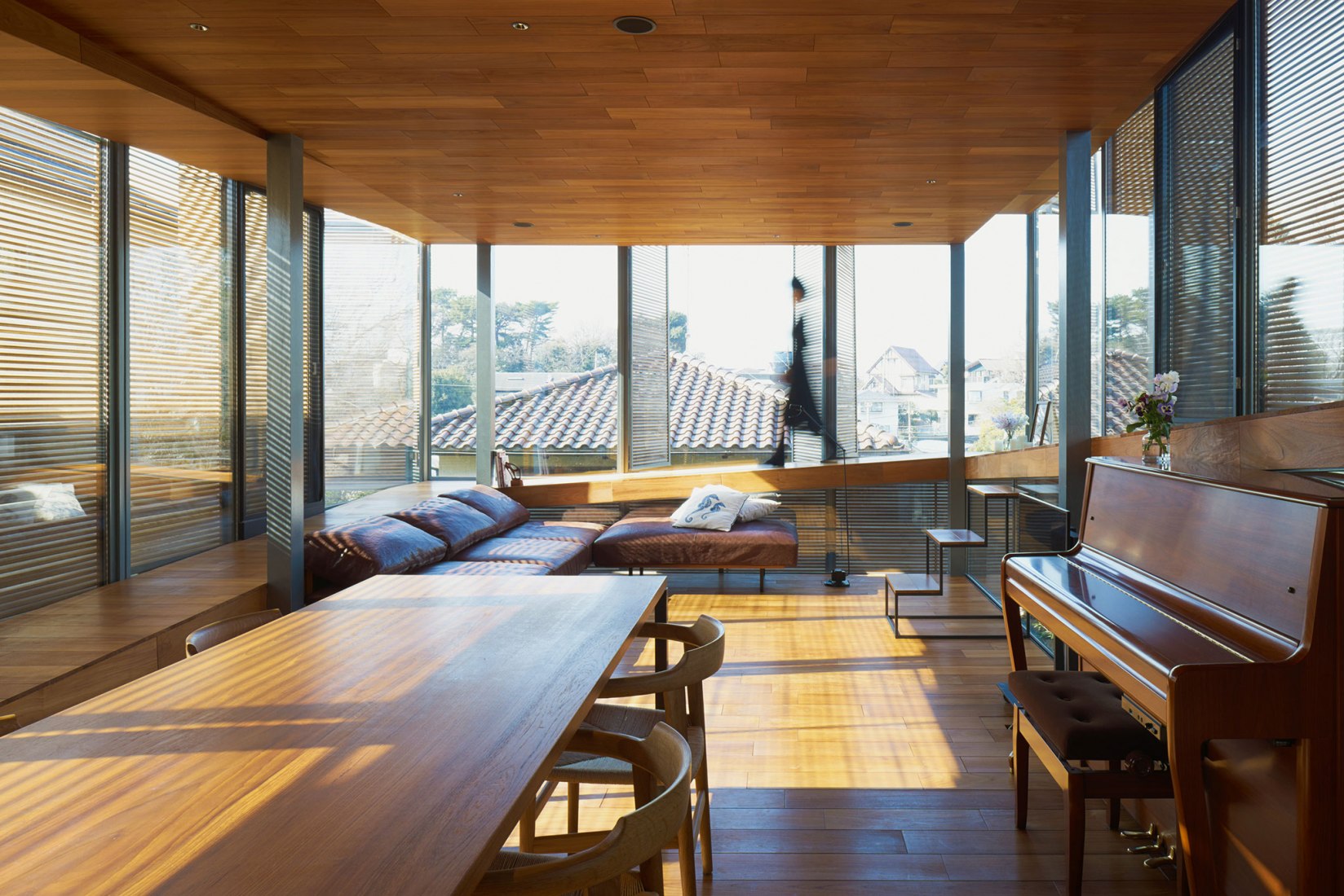 TNA / Makoto Takei + Chie Nabeshima – Helix House, Tokyo, Japan, 2015. Contemporary Japanese Architecture by Philip Jodidio. Photograph by © Daici Ano.