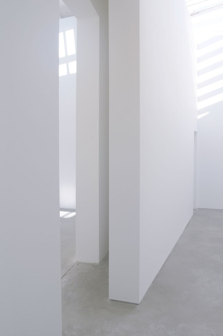 "Corrección" Spanish Pavilion by Ignasi Aballí. Photograph by Claudio Franzini