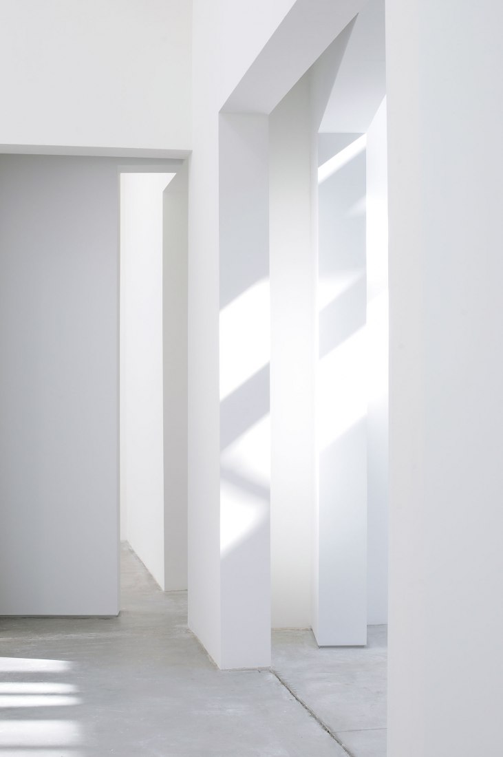 "Corrección" Spanish Pavilion by Ignasi Aballí. Photograph by Claudio Franzini