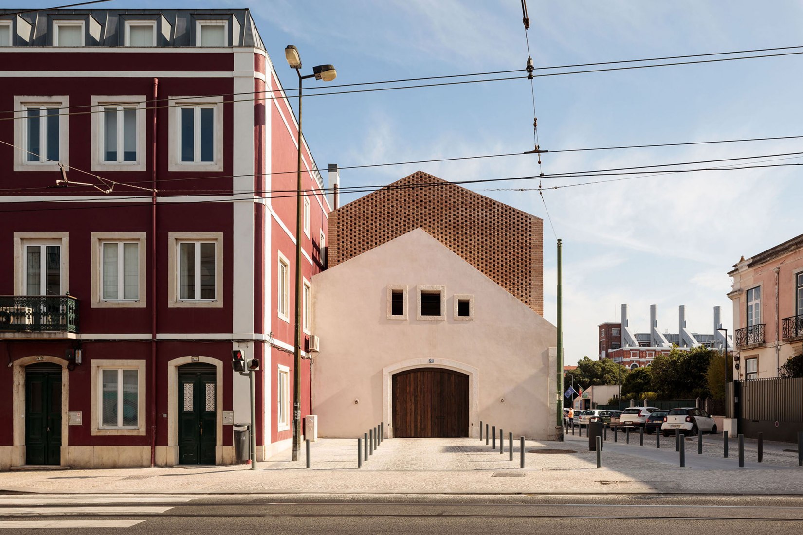 Altinho House in Lisbon by António Costa Lima. Photograph by Francisco Nogueira