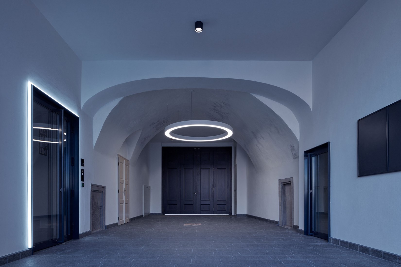 Nádvorie (Courtyard) by Vallo Sadovsky Architects. Photography by Jakub Skokan, Martin Tůma / BoysPlayNice