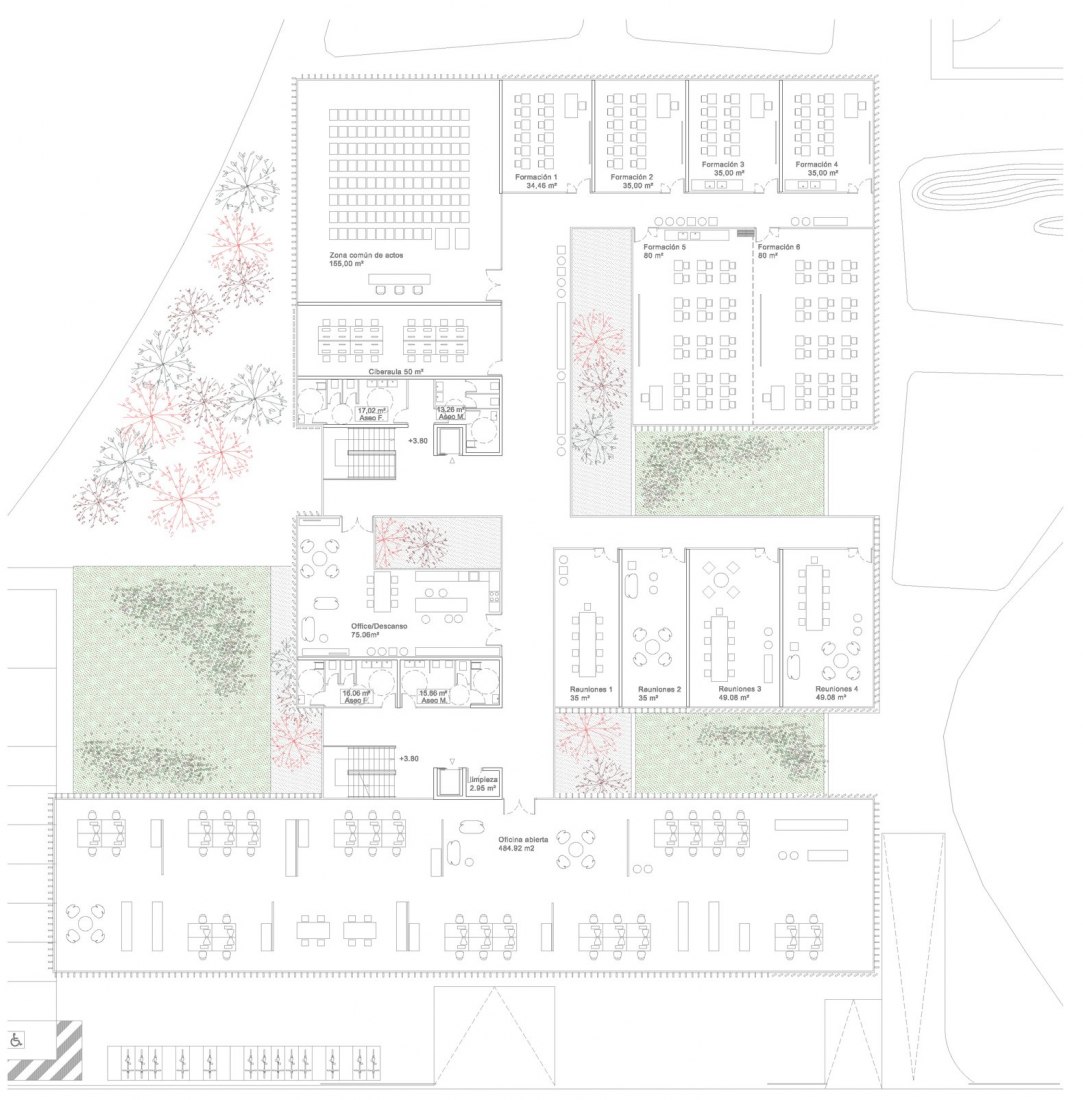 Planta primera. Nueva cruz roja española en la ciudad de Ávila por ABLM Arquitectos. Imagen Cortesía de ABLM Arquitectos. 