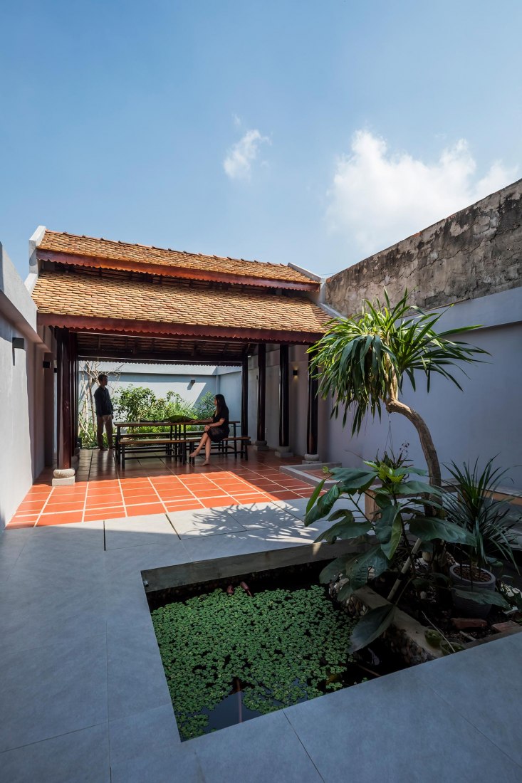 2HIEN house by CTA, Creative Architects. Photograph by Hiroyuki Oki