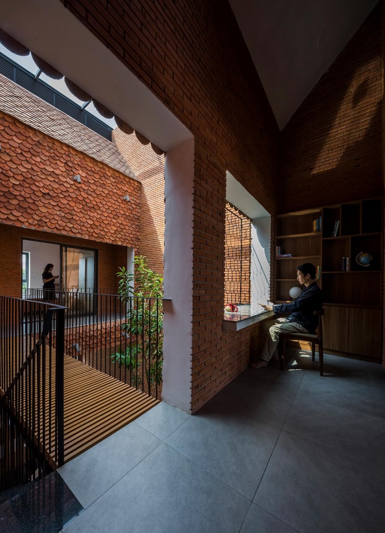 2HIEN house by CTA, Creative Architects. Photograph by Hiroyuki Oki