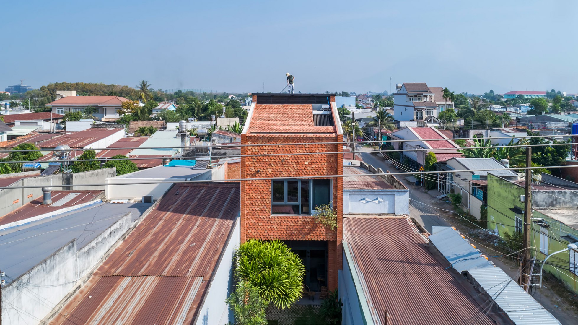 2HIEN house by CTA, Creative Architects. Photograph by Hiroyuki Oki