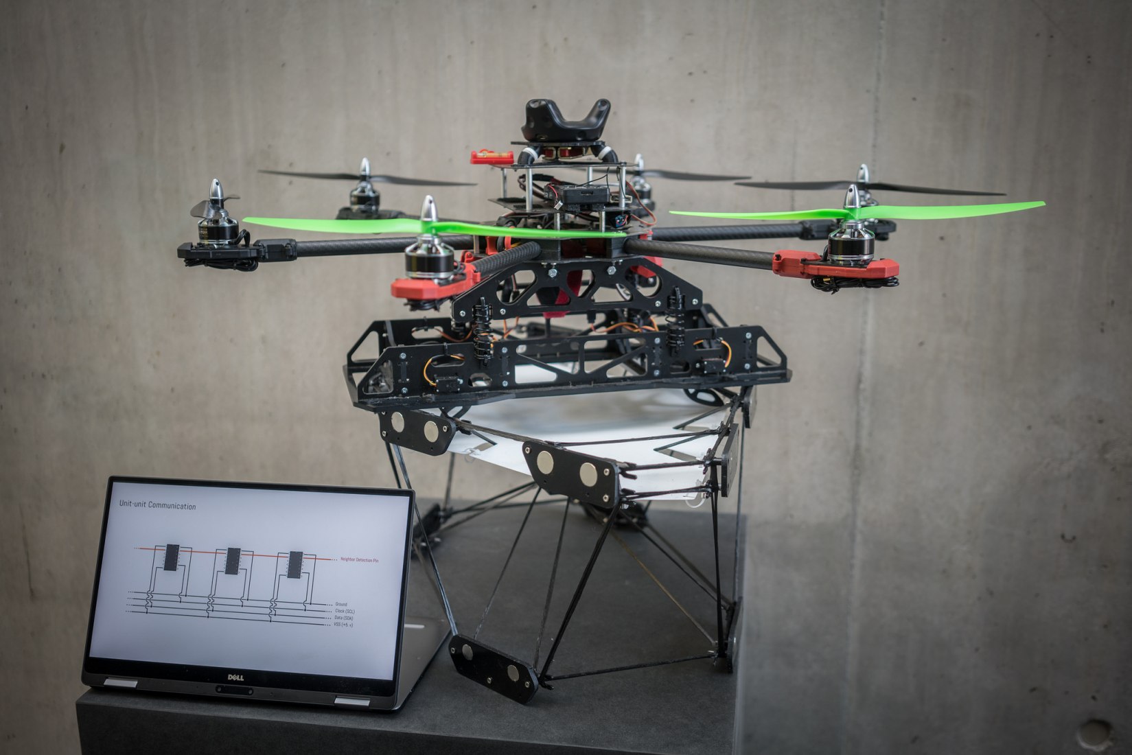 Proyecto de tesis de Cyber Physical Macro Material por Miguel Aflalo, Behrooz Tahanzadeh y Jingcheng Chen. Imagen cortesía de la Universidad de Stuttgart