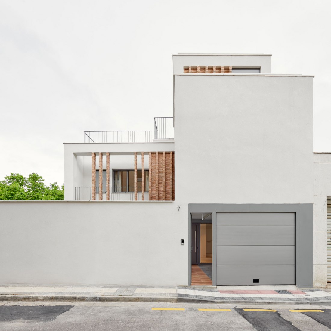 Mitmac House by DANA Arquitectos. Photograph by Iñaki Bergera.
