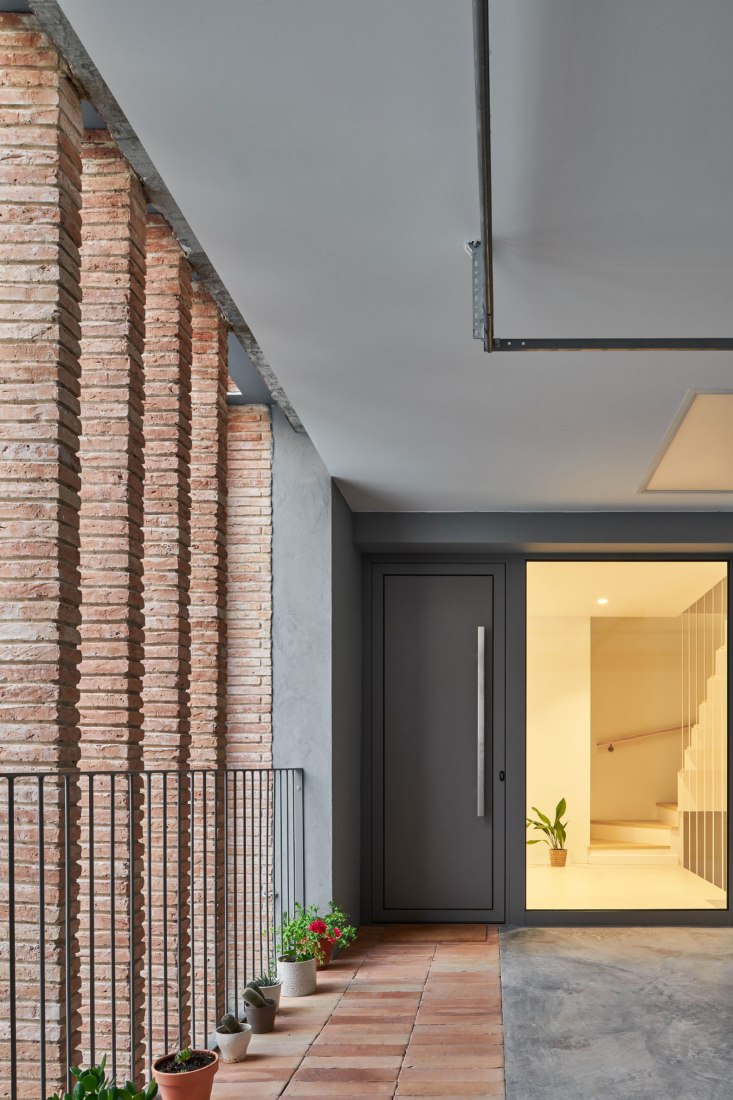 Mitmac House by DANA Arquitectos. Photograph by Iñaki Bergera.