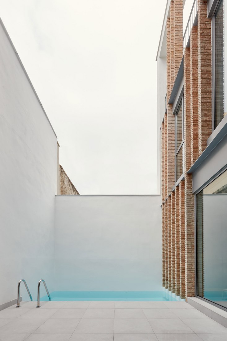 Mitmac House by DANA Arquitectos. Photograph by Iñaki Bergera.