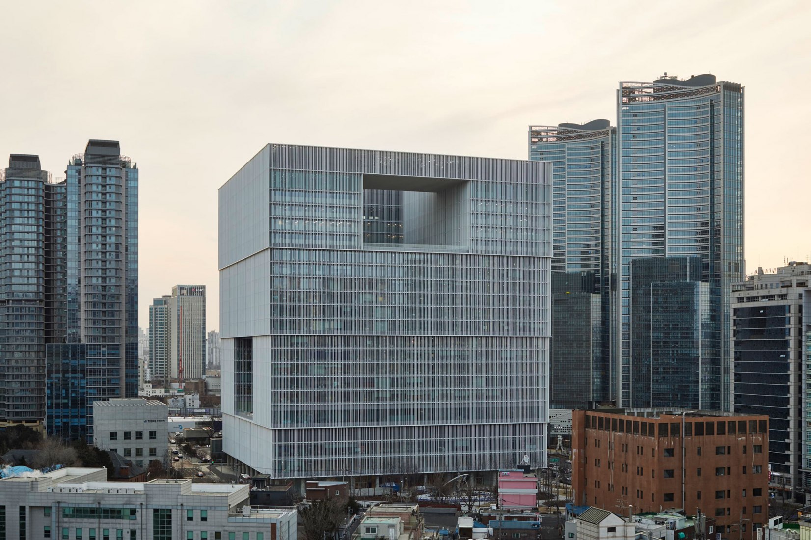 Amorepacific headquarters, Seoul, South Korea. Photography by Noshe