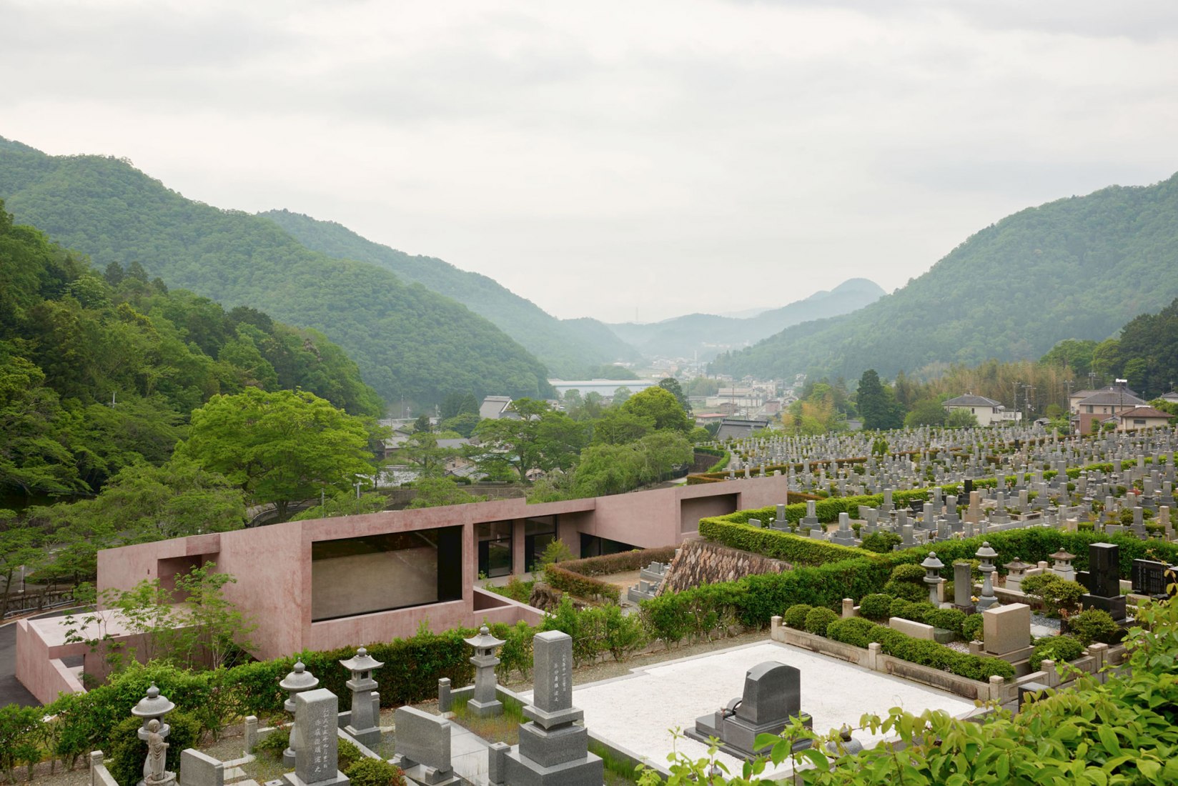 Inagawa Cemetery chapel and visitor centre, Hyogo, Japan. Photography by Keiko Sasaoka