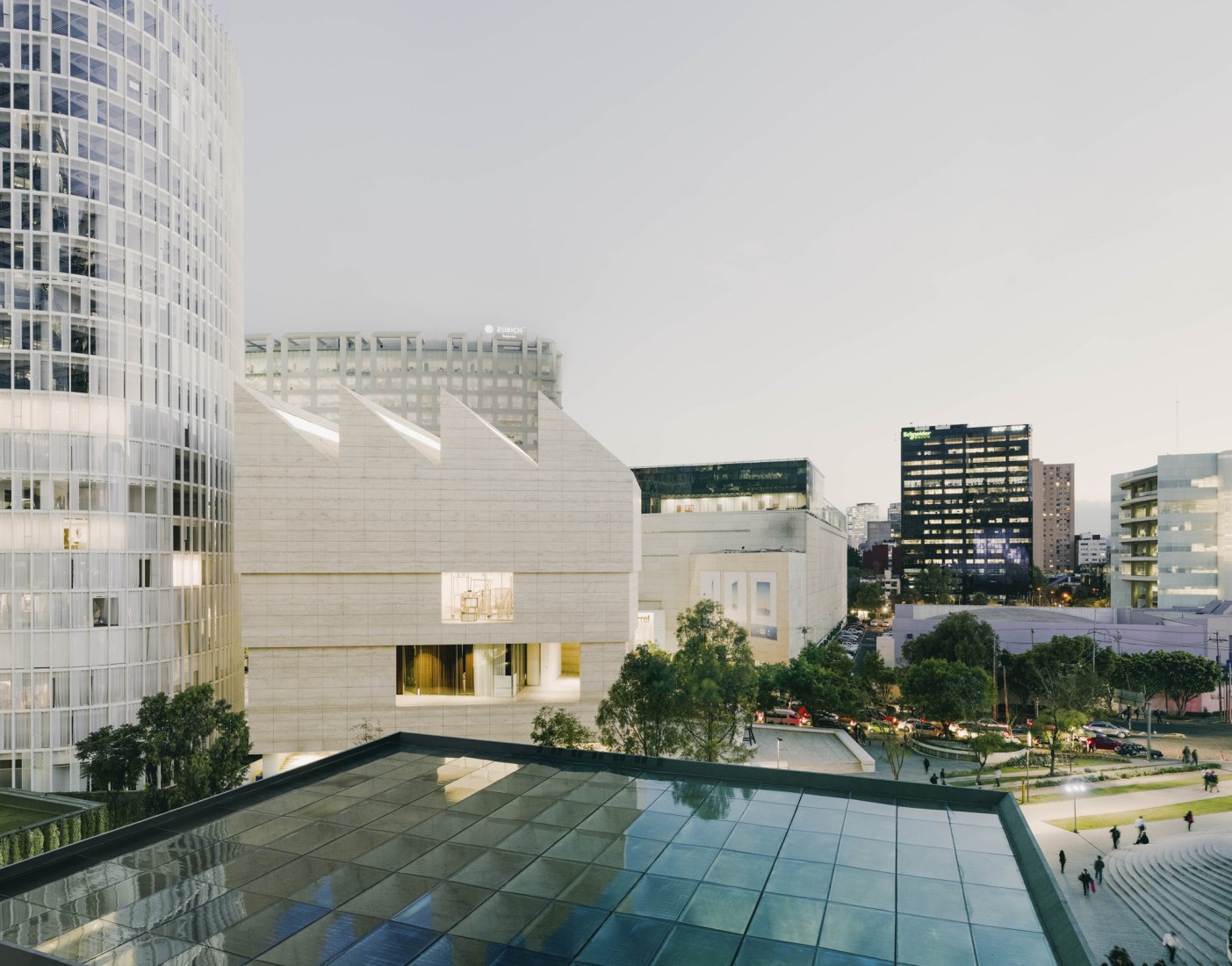 Museo Jumex, photograph courtesy of Simon Menges