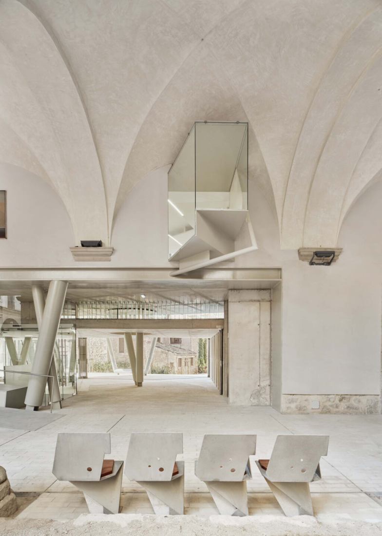 Nueva fachada de entrada al Museo Barroco de Cataluña por David Closes. Fotografía por José Hevia.