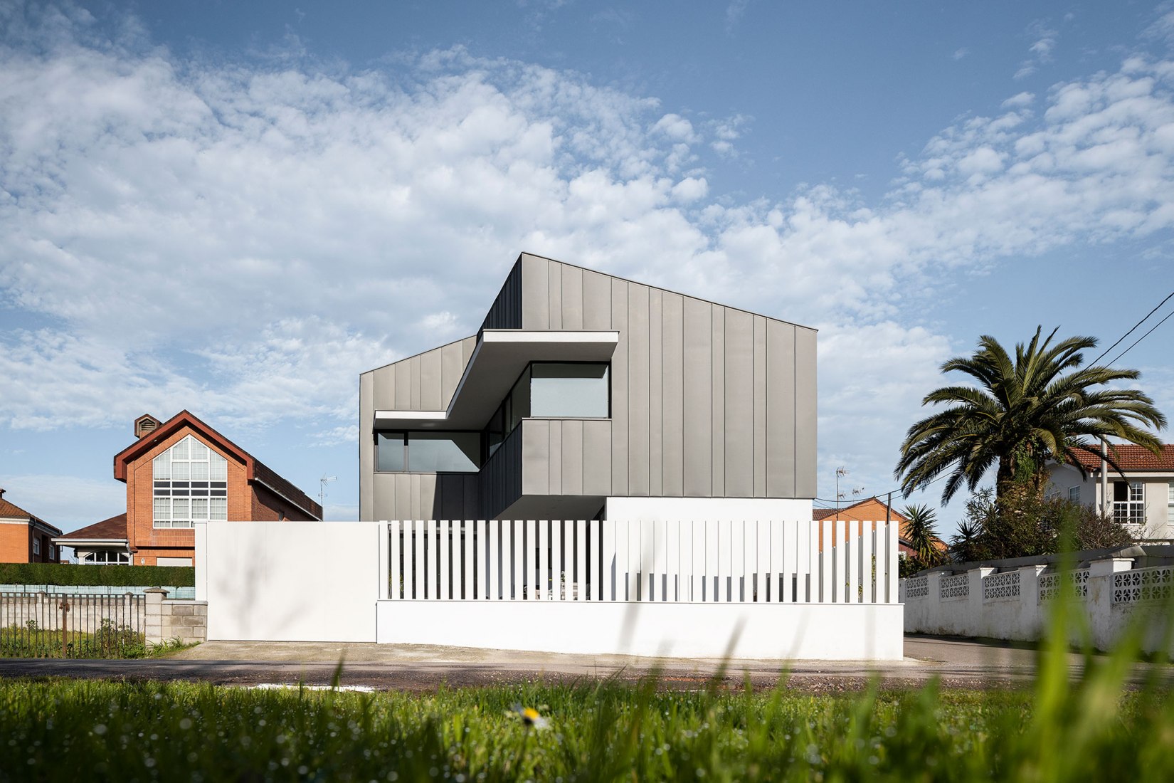 Casa Madreselva por David Olmos Arquitectos. Fotografía por Ivo Tavares Studio