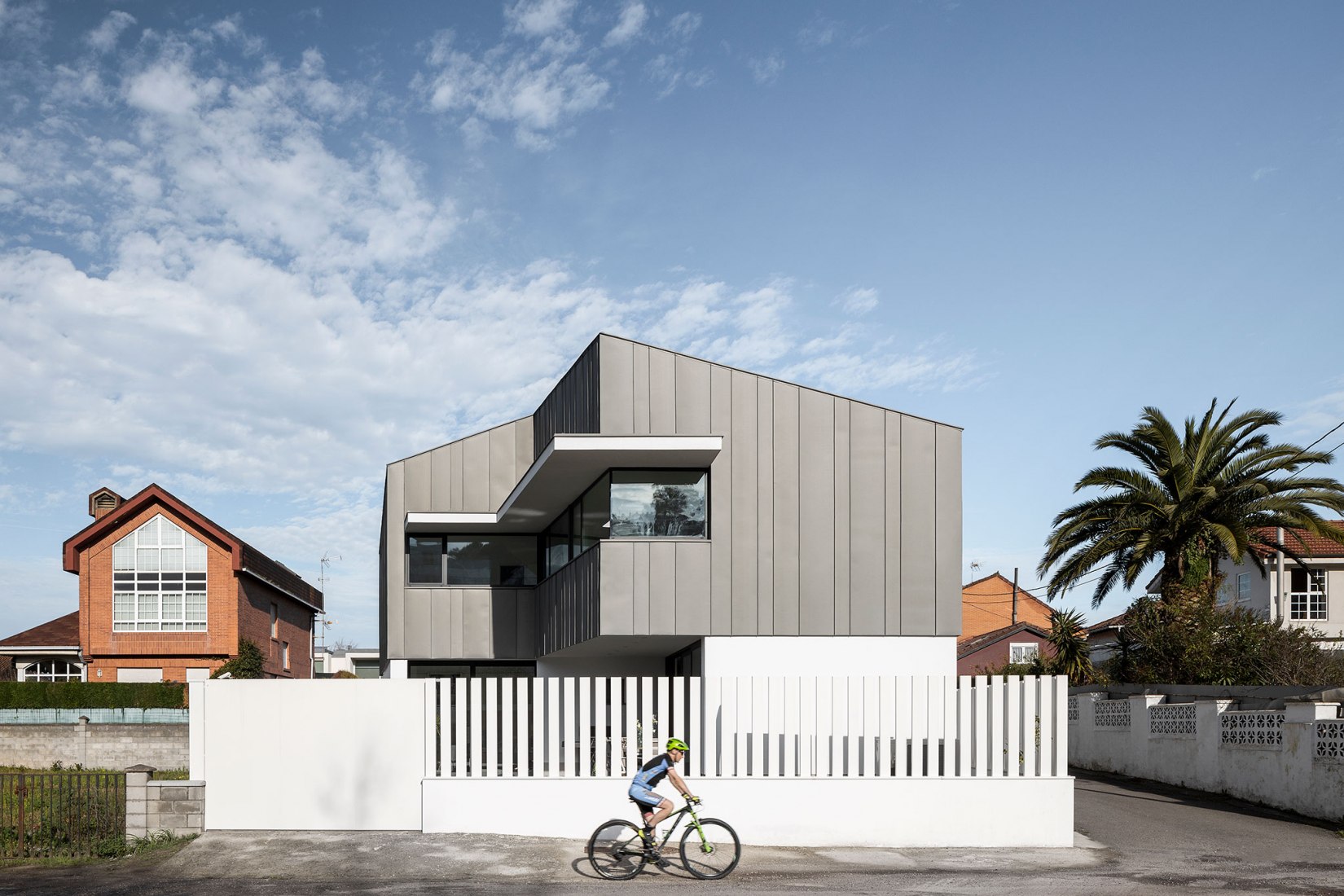 Casa Madreselva por David Olmos Arquitectos. Fotografía por Ivo Tavares Studio