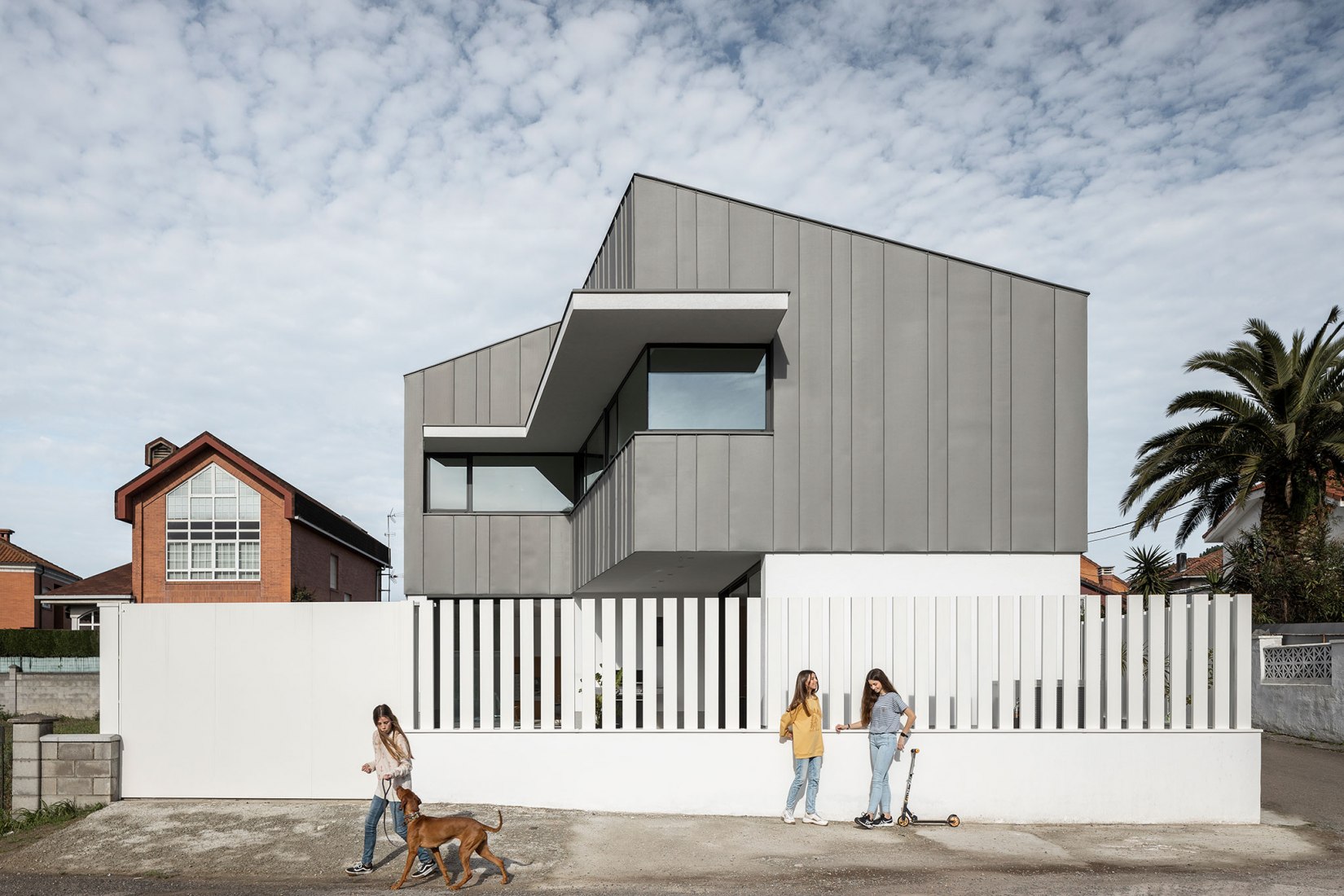 Casa Madreselva por David Olmos Arquitectos. Fotografía por Ivo Tavares Studio