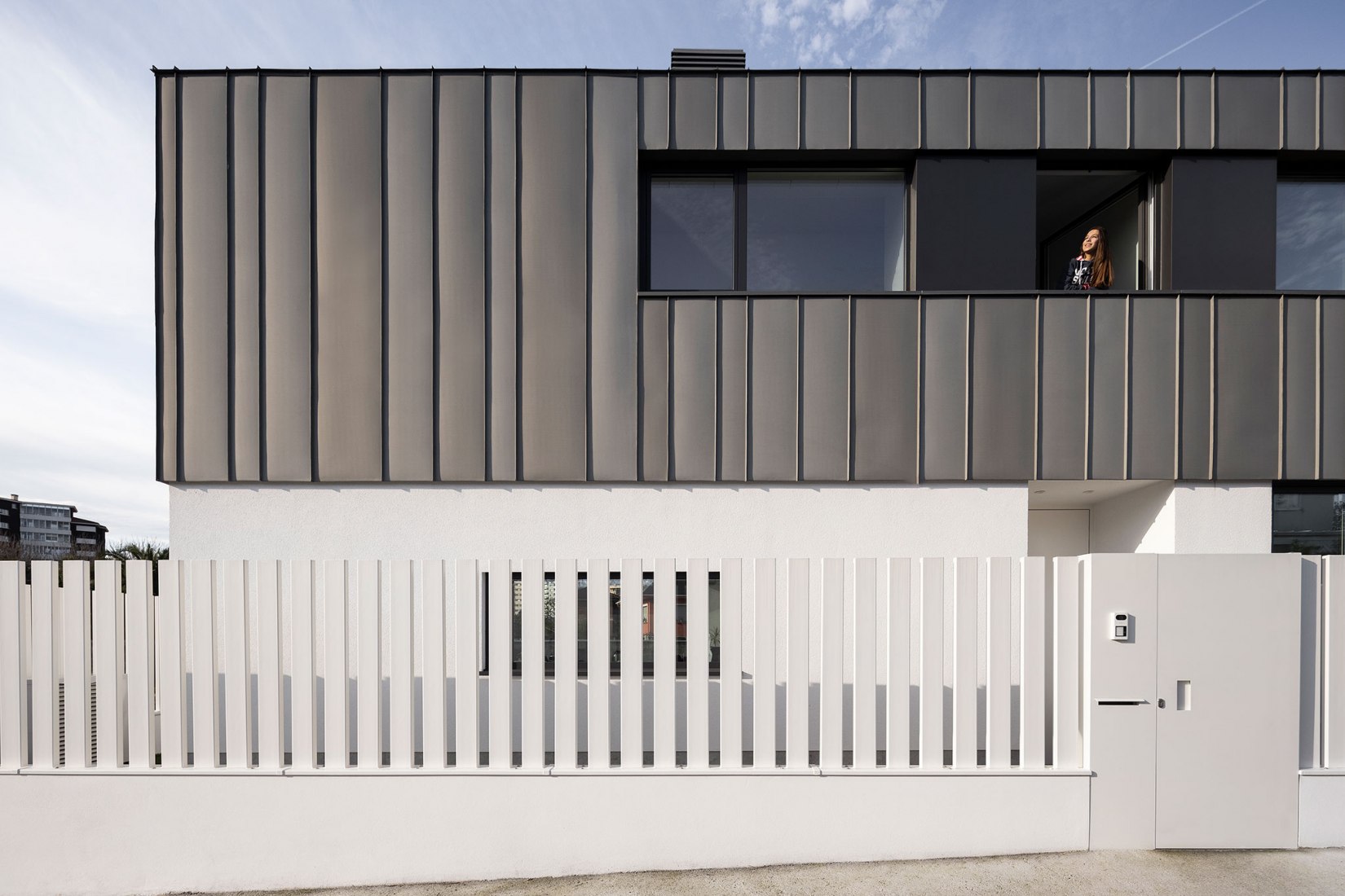 Casa Madreselva por David Olmos Arquitectos. Fotografía por Ivo Tavares Studio