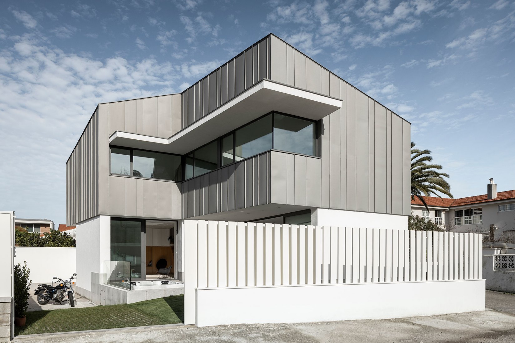 Casa Madreselva por David Olmos Arquitectos. Fotografía por Ivo Tavares Studio