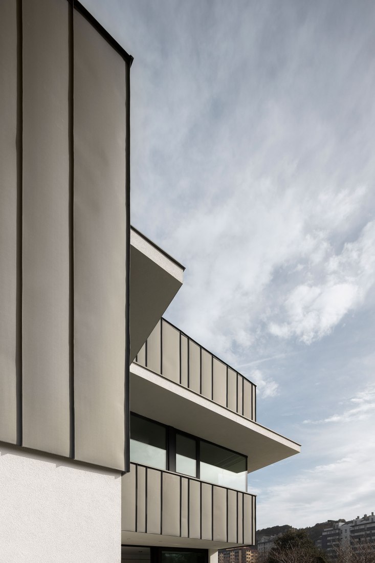 Casa Madreselva por David Olmos Arquitectos. Fotografía por Ivo Tavares Studio