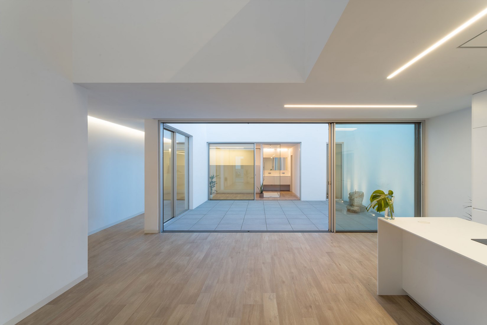 Chip and chop house by David Ruiz Molina. Photograph by Manolo Espaliú.