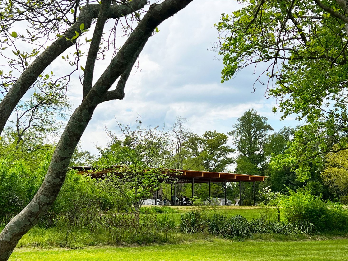 Locust Grove Event Pavilion by de Leon & Primmer Architecture Workshop. Image courtesy de Leon & Primmer Architecture Workshop.