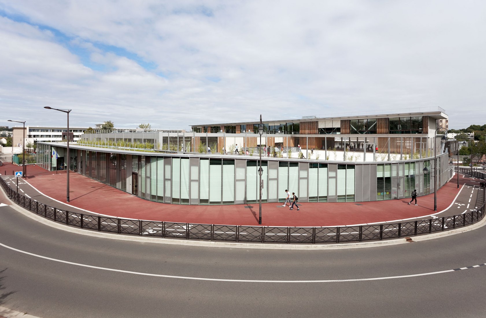 Centro Escolar y de Actividades en Antony por Dietmar Feichtinger Architectes. Fotografía por David Boureau
